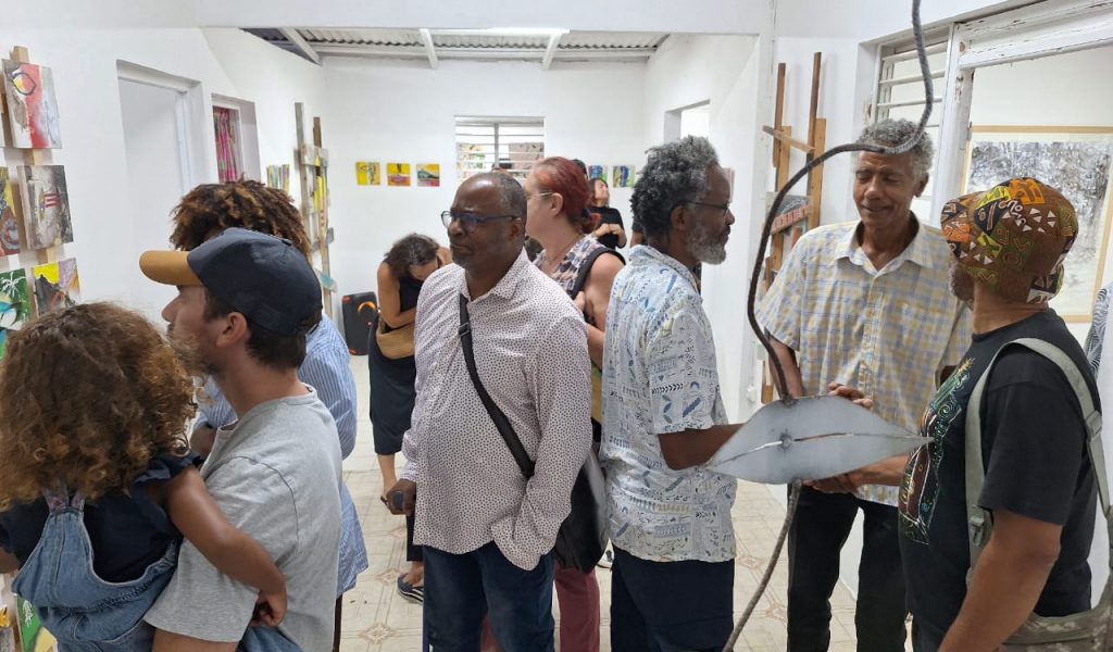 ecd52106-ae27-42ac-b08e-1fcbee617053